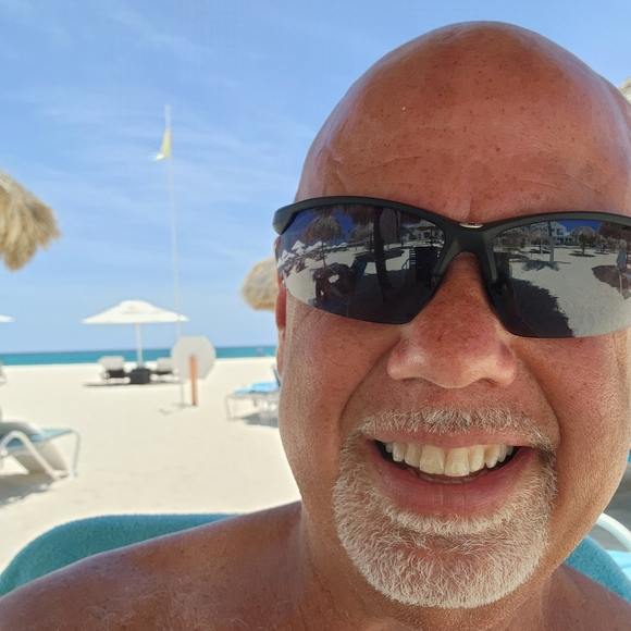 Meet your Posher, Danny - Picture 3 of 3